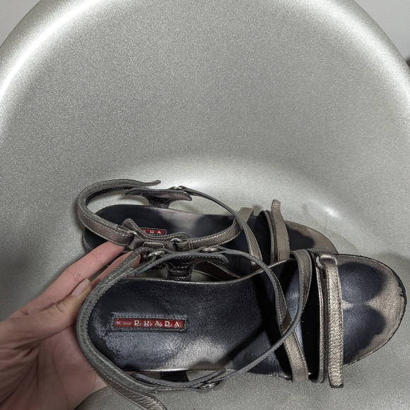 PRADA Leather Strap Sandals Womens Sz. 38 (7.5 ) - Picture 6 of 10